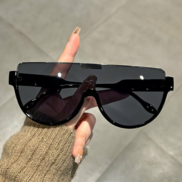 Unisex Fashionable Oversized Semi-Circular Sunglasses - Anti-Glare Sun Shades Perfect for Hiking, Beach Vacations, and Everyday Outdoor Activities; Durable Design and Style - Image 4