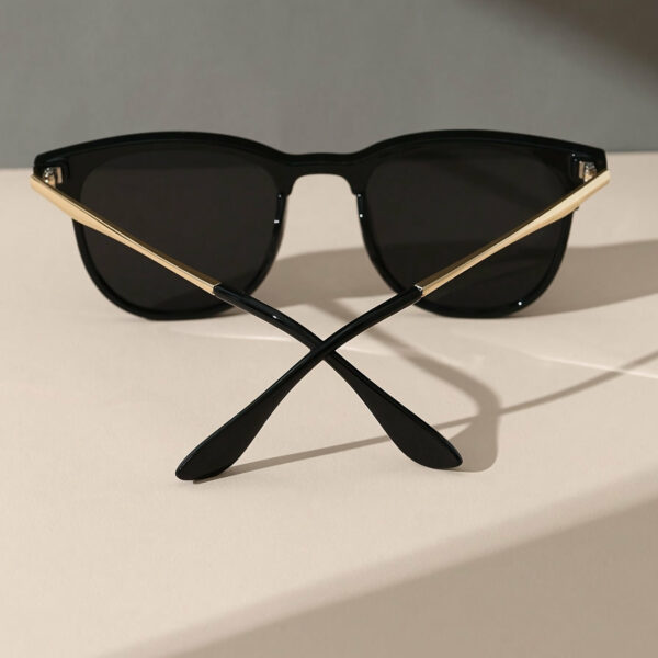 1pc Elegant Women'S Round Frame Glasses- Black Plastic, Golden Accents, AC Lenses, Modern Style Fashion Glasses, Stylish Accessory, Stylish AccessoryRound Frame DesignPlastic Frame - Image 2