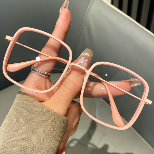 [Fashionable Clear Lens Eyeglasses] 1pc Minimalist Square Full Rim Spectacles for Women, Fashionable Non-Prescription Clear AC Lens Eyeglasses with Anti-Fog Cloth, Durable PC Frame, and Metal Hinges - Image 4