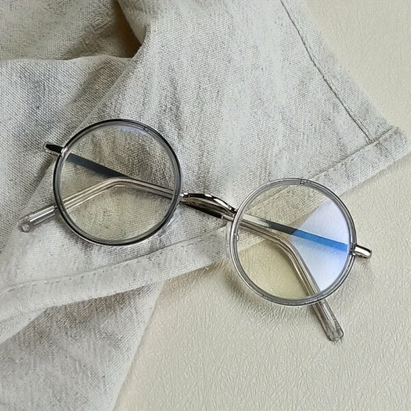 Retro Round Reading Glasses - Comfortable, Fashionable Presbyopia Eyewear for Men & Women with Metal Hinge and Spring Arms - Image 3