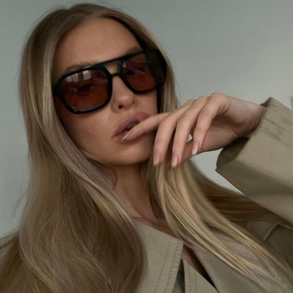 Women's Shield-Style Oversized Plastic Frame Fashion Glasses - Fashionable Decorative Glasses with Lightweight Design for Casual & Formal Outfits, Stylish Accessory | No Lens Accessories - Image 4